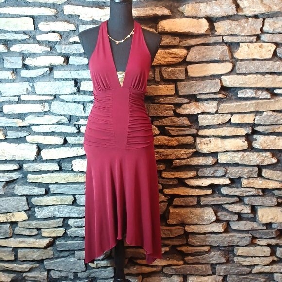 Teeze Me Dresses & Skirts - Teeze Me halter cocktail dress sz medium